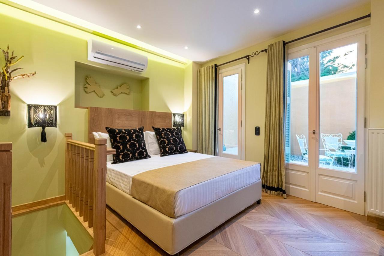 Ipelhome - Plaka Boutique Apartments Athena Bagian luar foto