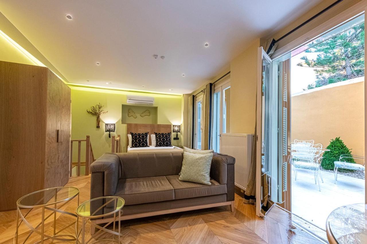 Ipelhome - Plaka Boutique Apartments Athena Bagian luar foto
