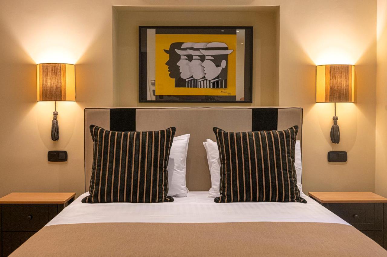 Ipelhome - Plaka Boutique Apartments Athena Bagian luar foto