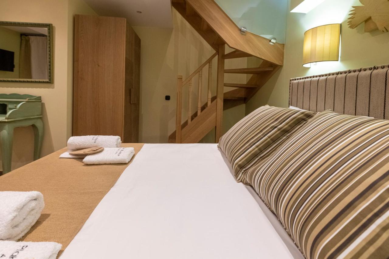 Ipelhome - Plaka Boutique Apartments Athena Bagian luar foto