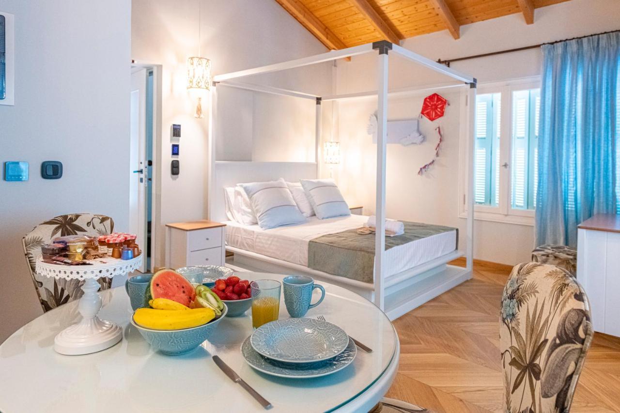 Ipelhome - Plaka Boutique Apartments Athena Bagian luar foto