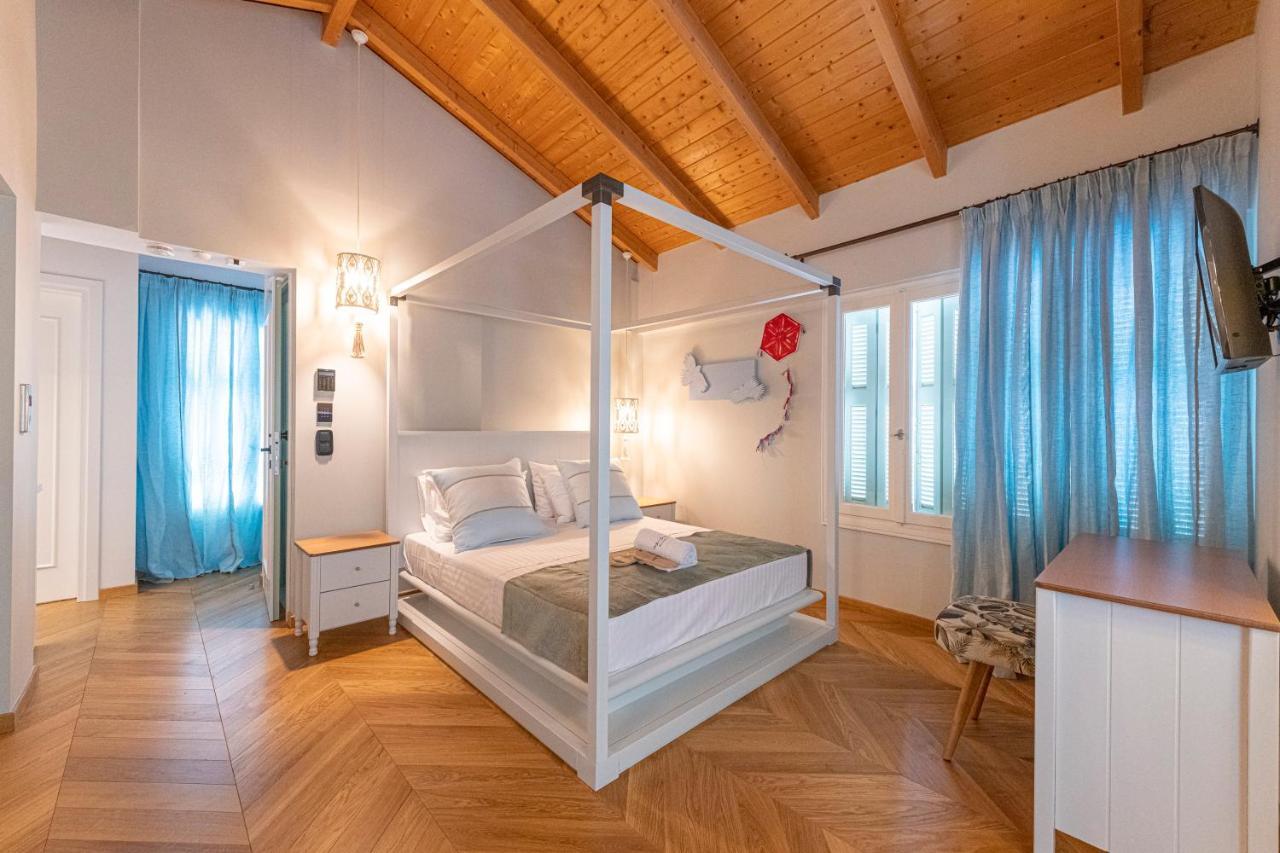Ipelhome - Plaka Boutique Apartments Athena Bagian luar foto