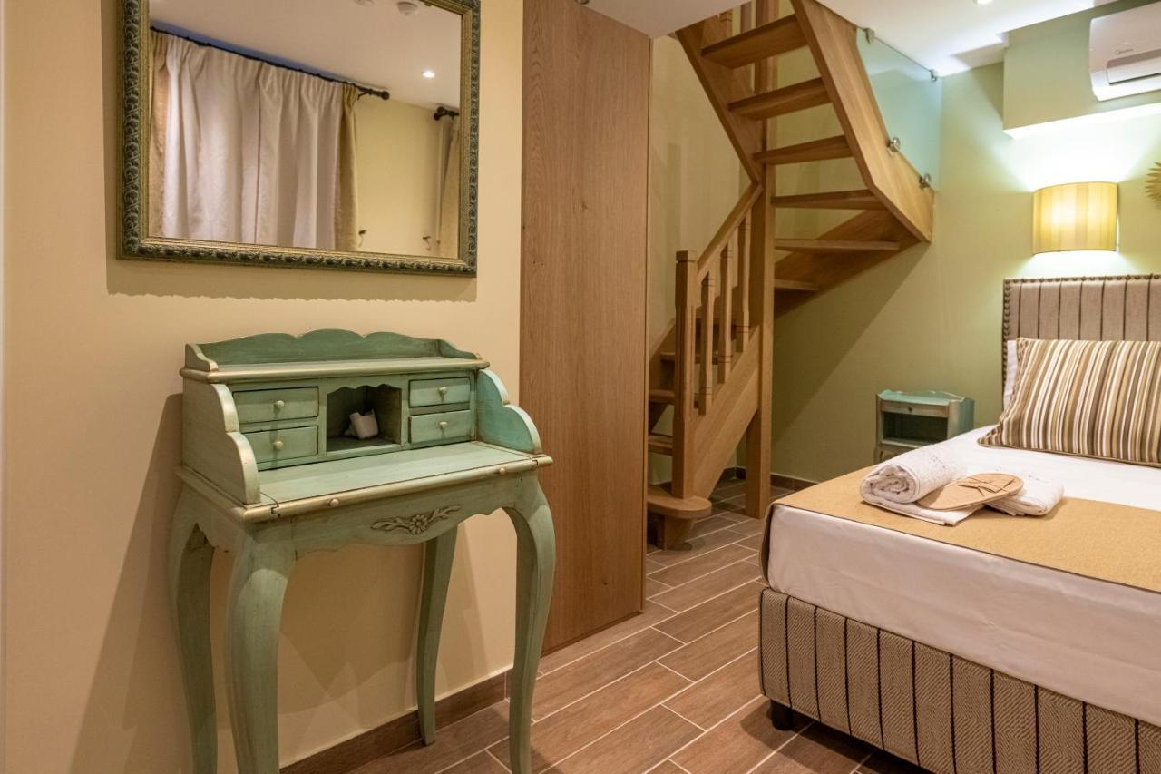 Ipelhome - Plaka Boutique Apartments Athena Bagian luar foto