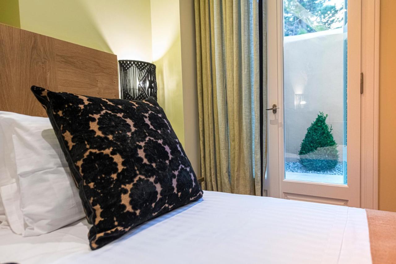 Ipelhome - Plaka Boutique Apartments Athena Bagian luar foto