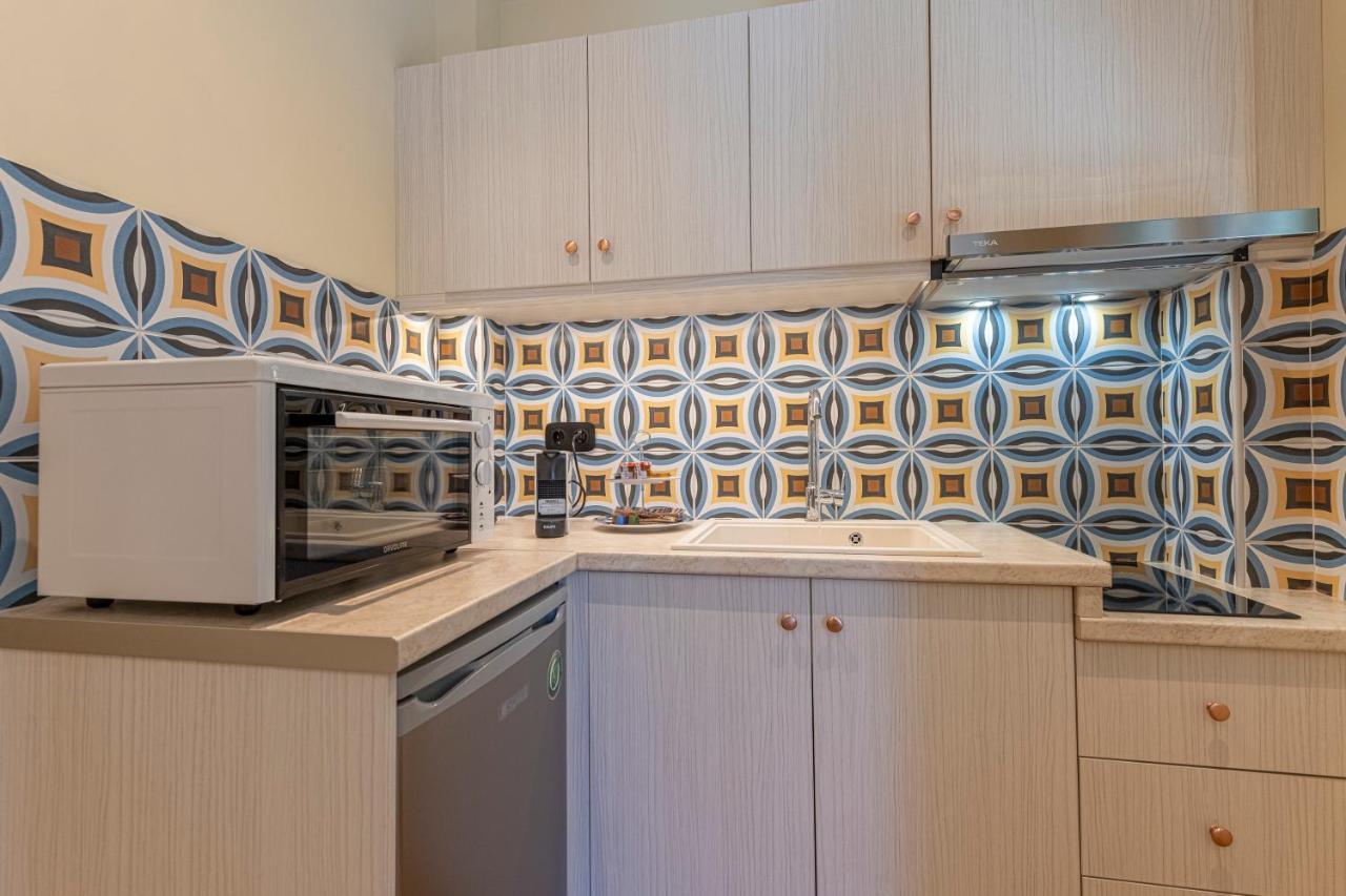Ipelhome - Plaka Boutique Apartments Athena Bagian luar foto