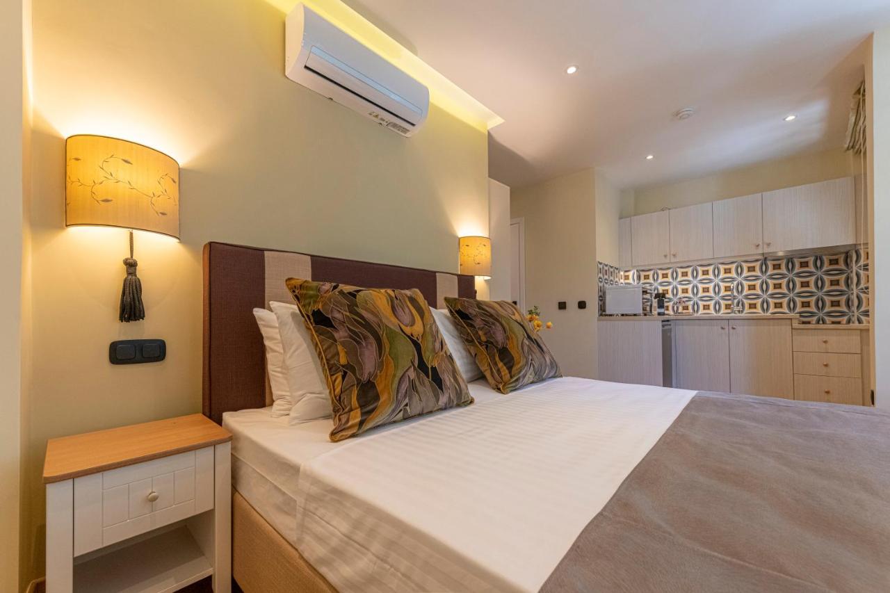 Ipelhome - Plaka Boutique Apartments Athena Bagian luar foto