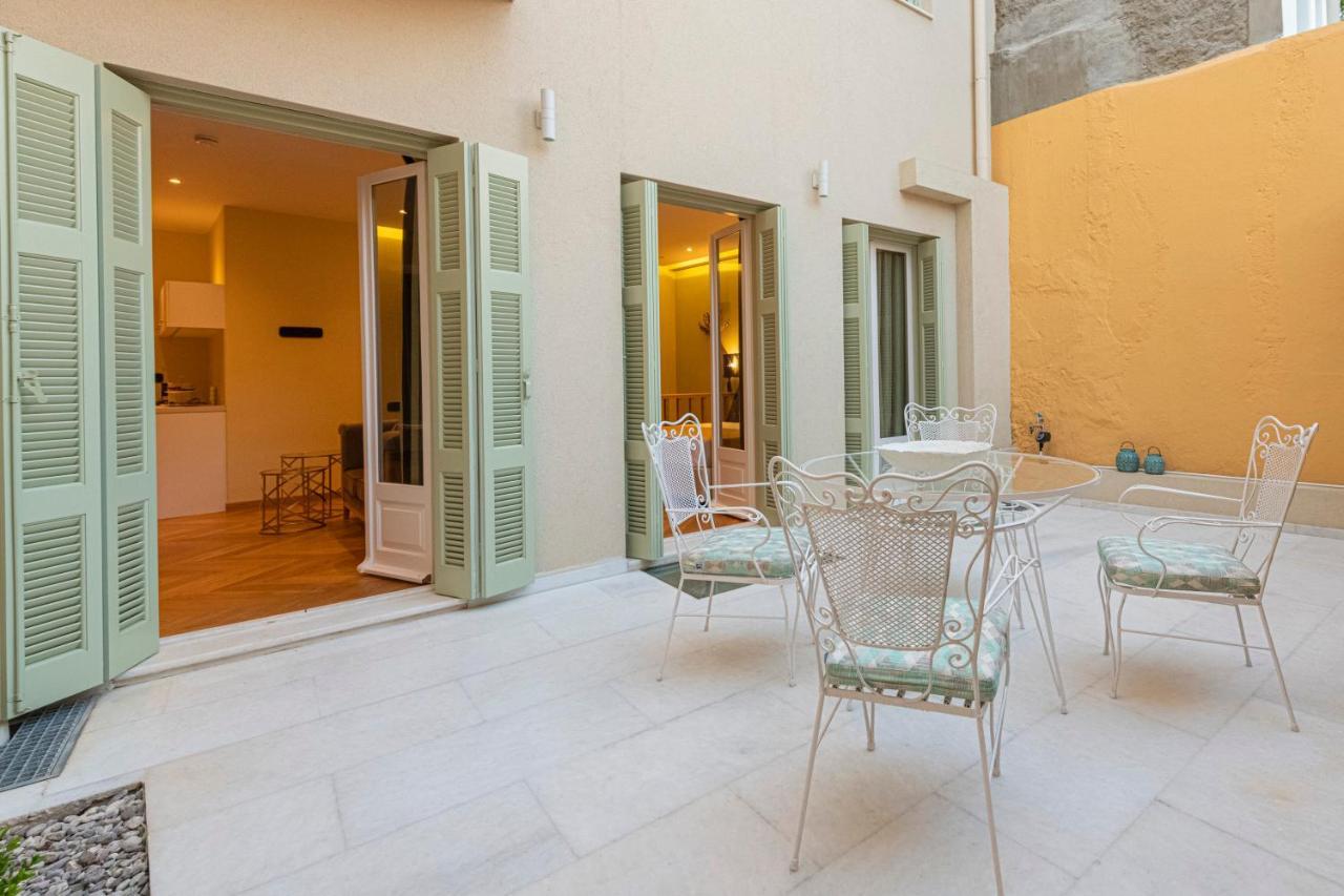 Ipelhome - Plaka Boutique Apartments Athena Bagian luar foto