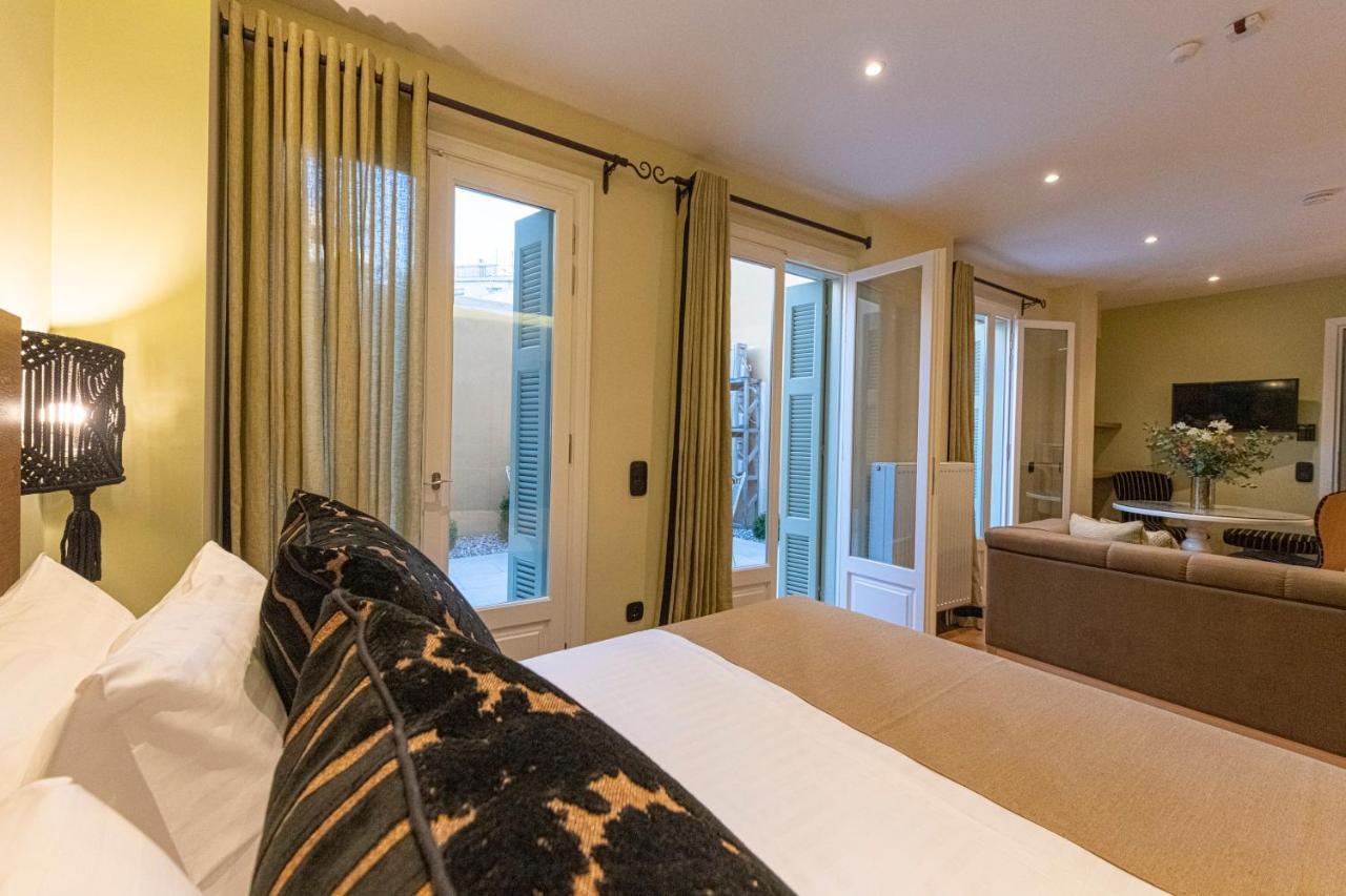 Ipelhome - Plaka Boutique Apartments Athena Bagian luar foto