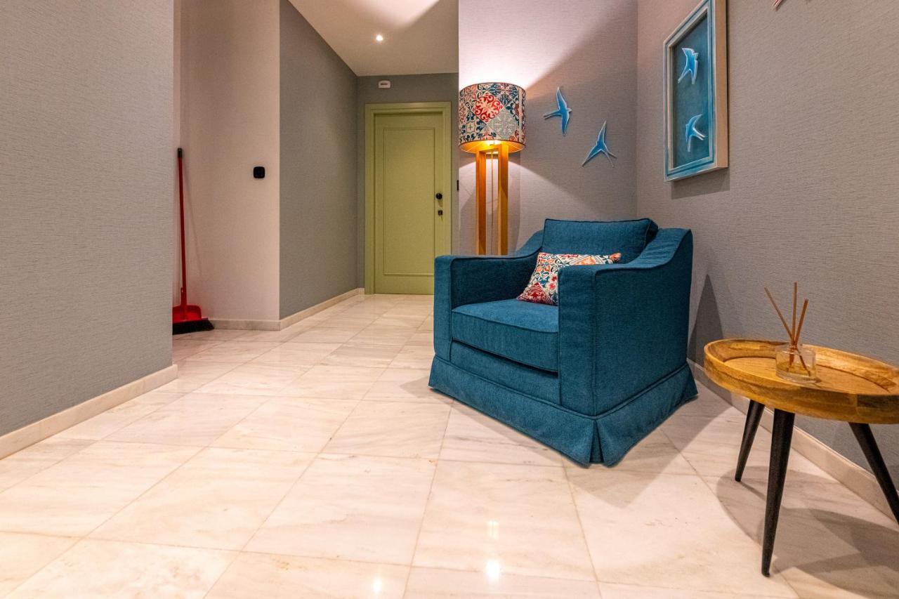 Ipelhome - Plaka Boutique Apartments Athena Bagian luar foto